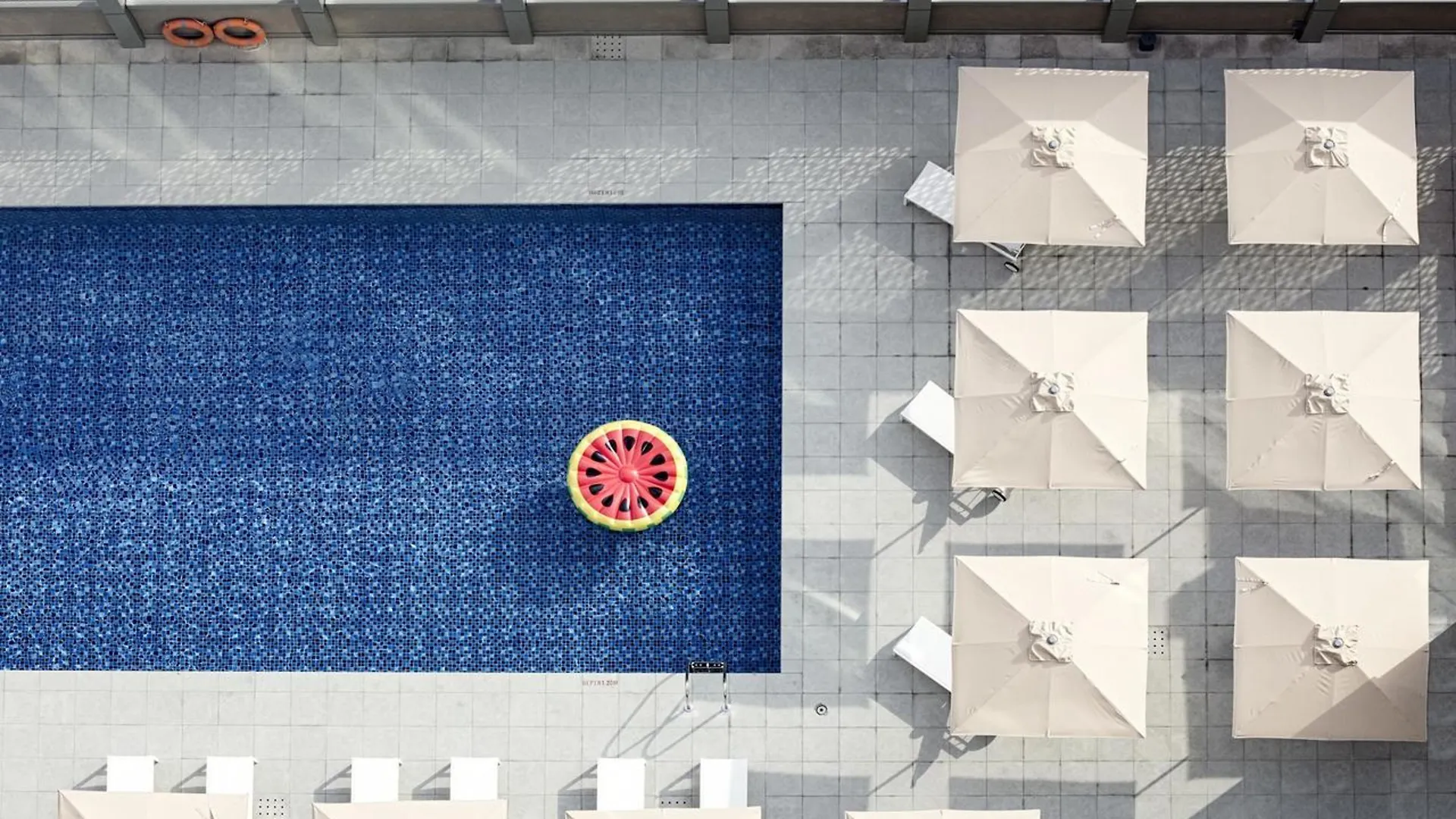 Rove Dubai Marina Otel