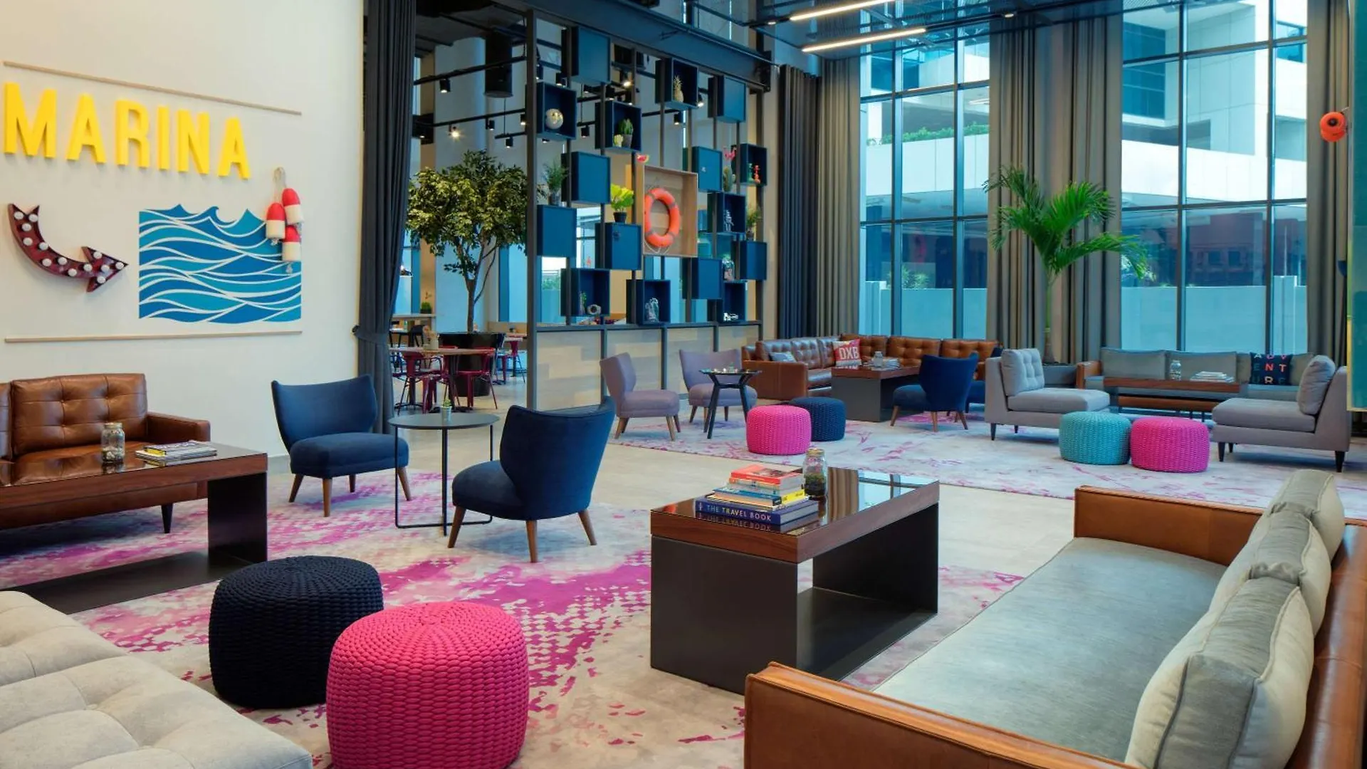 Rove Dubai Marina Otel