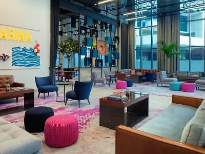 Rove Dubai Marina Otel