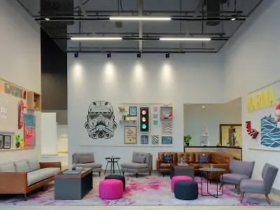 Rove Dubai Marina Otel