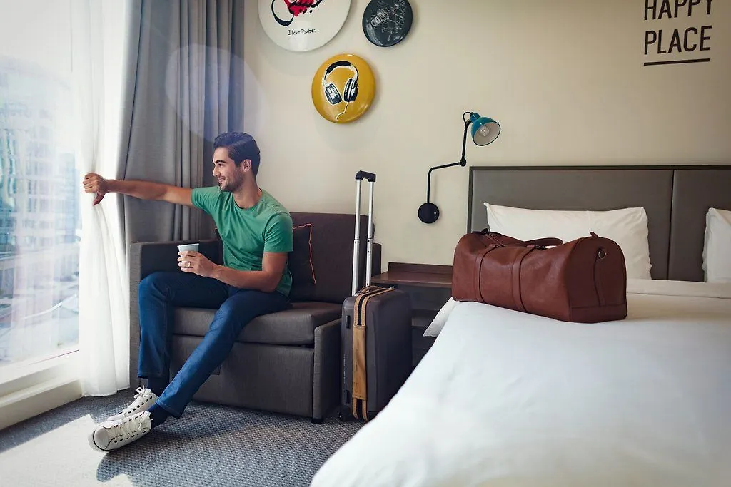 Rove Dubai Marina Otel