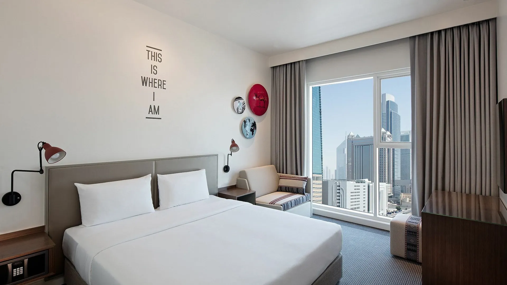 Rove Dubai Marina Otel