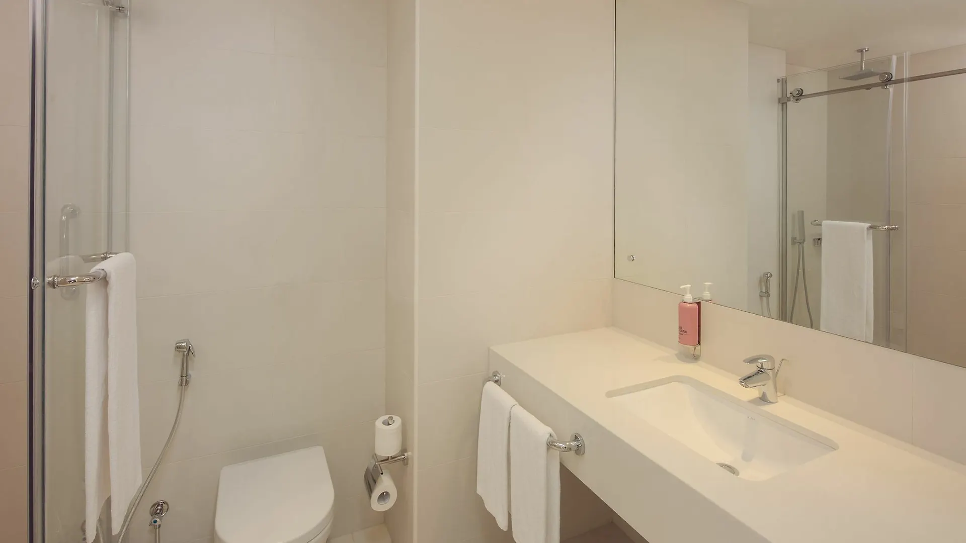 ***  Rove Dubai Marina Otel Birleşik Arap Emirlikleri