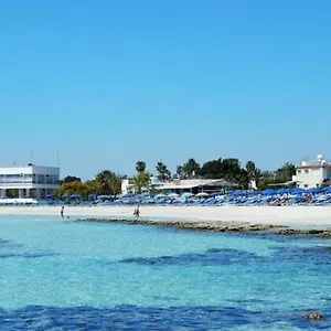 **** Üdülőközpont Tsokkos Paradise Village Ciprus