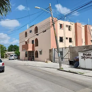 Casa De Huespedes Santos , Cancún México