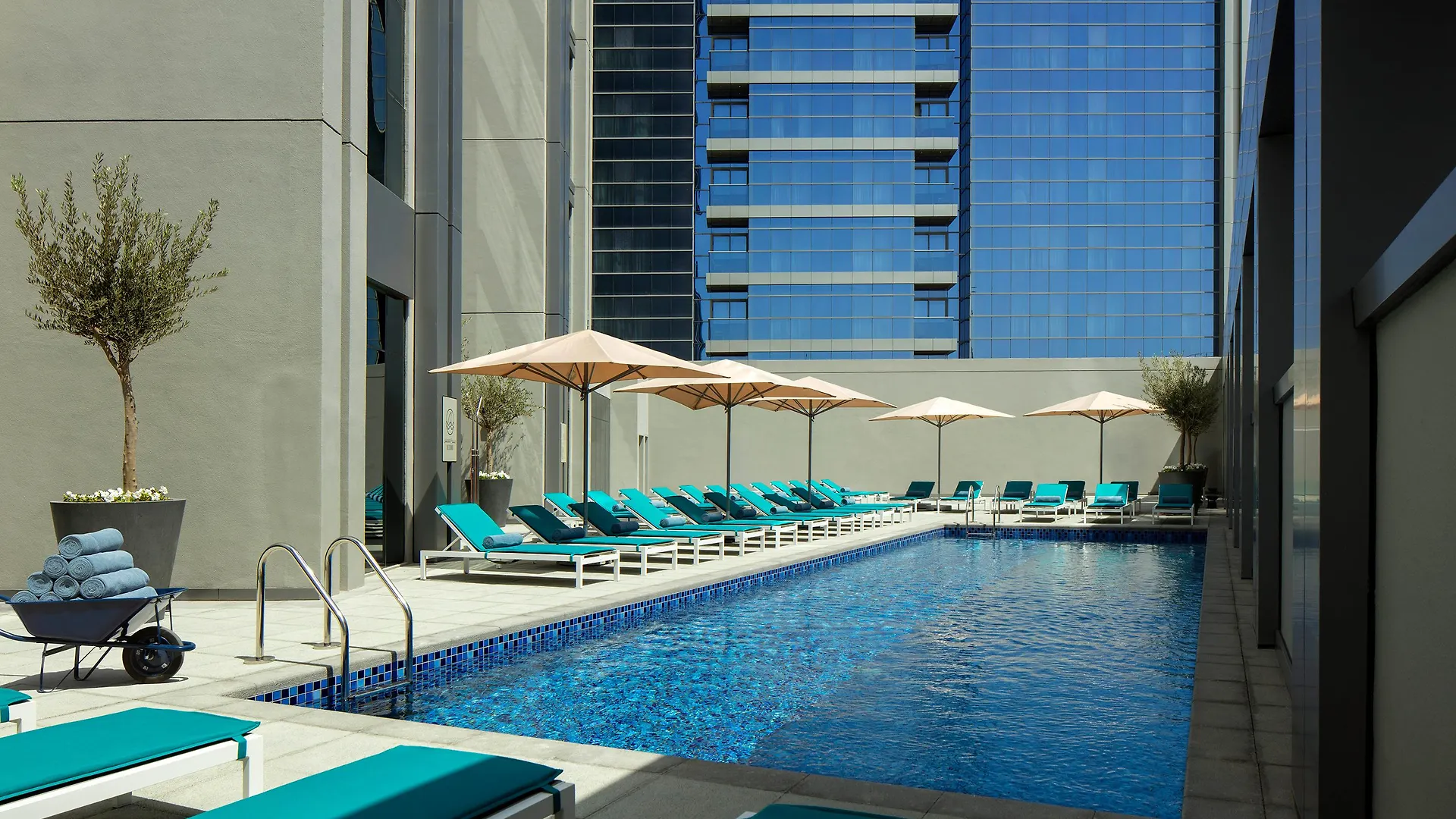 Hotel Rove Dubai Marina 3*,